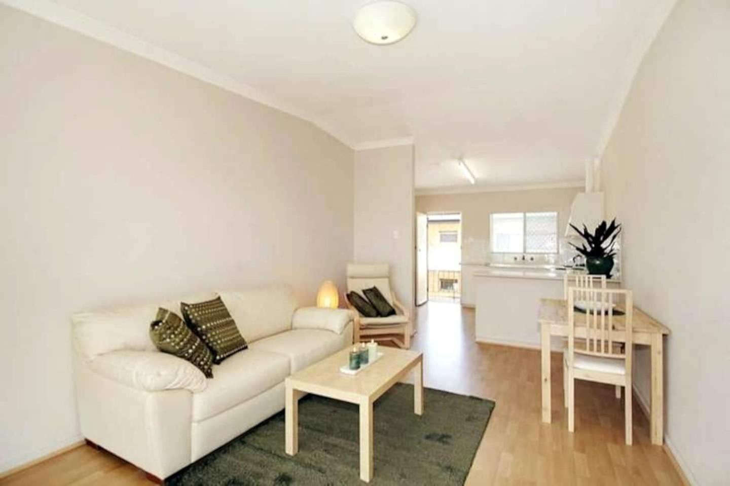 Acacia Holiday Or Business Stay - Quiet Location Perth Exteriör bild